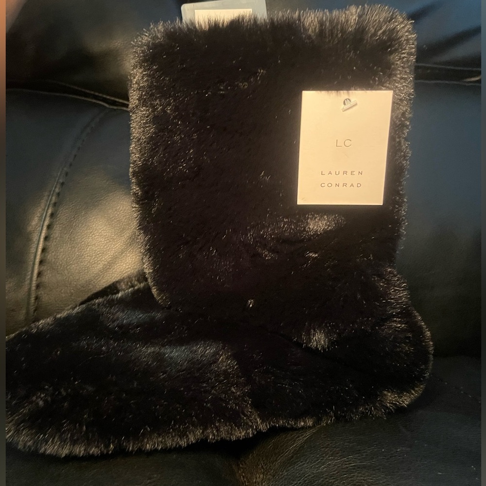 LC Lauren Conrad Black Faux Fur Boots / WITH TAGS! - Picture 8 of 8